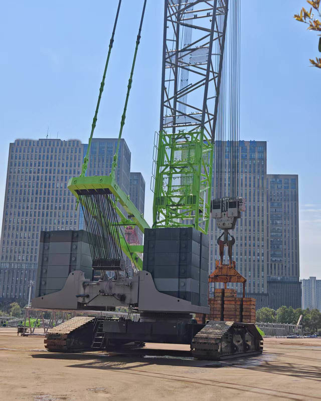 2024 Zoomlion ZCC18000-1 Crawler Crane 120m Super-Light Main Boom