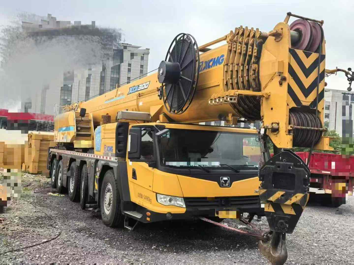 2021 XCMG Used Crane, The XCA220, Has A 73-Meter Boom, A 44-Meter
