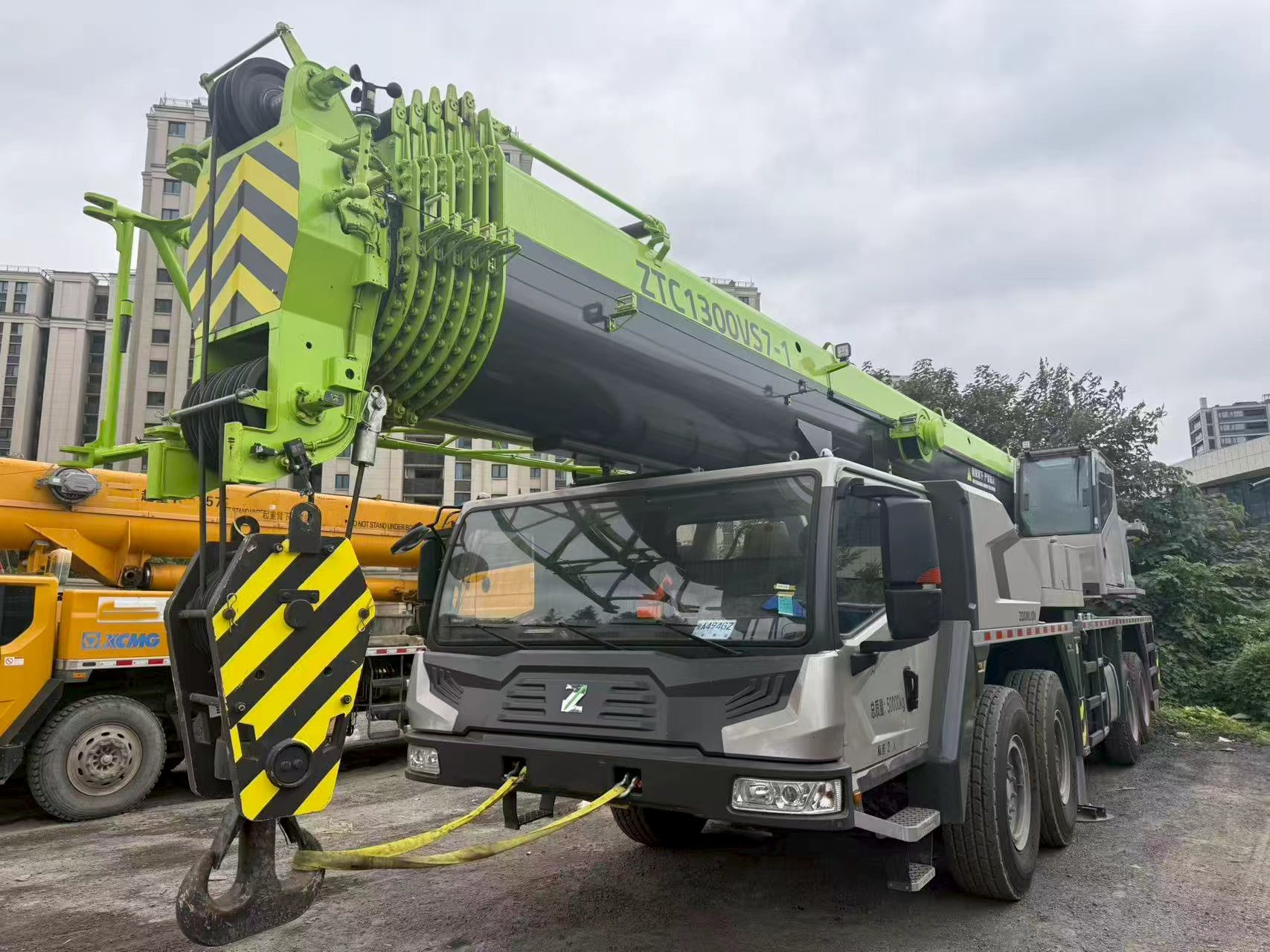 2025 Zoomlion Used Crane ZTC1300VS7 Main Boom: 70m Jib: 18m ...